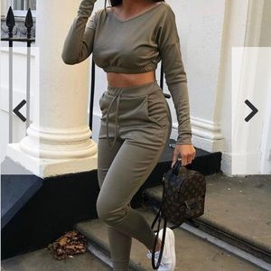 2 piece sweat pants crop shirt set